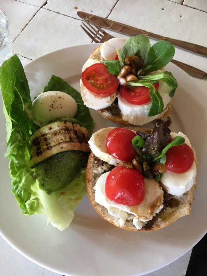 Westbroek Wake Up Call Bed & Breakfast מראה חיצוני תמונה