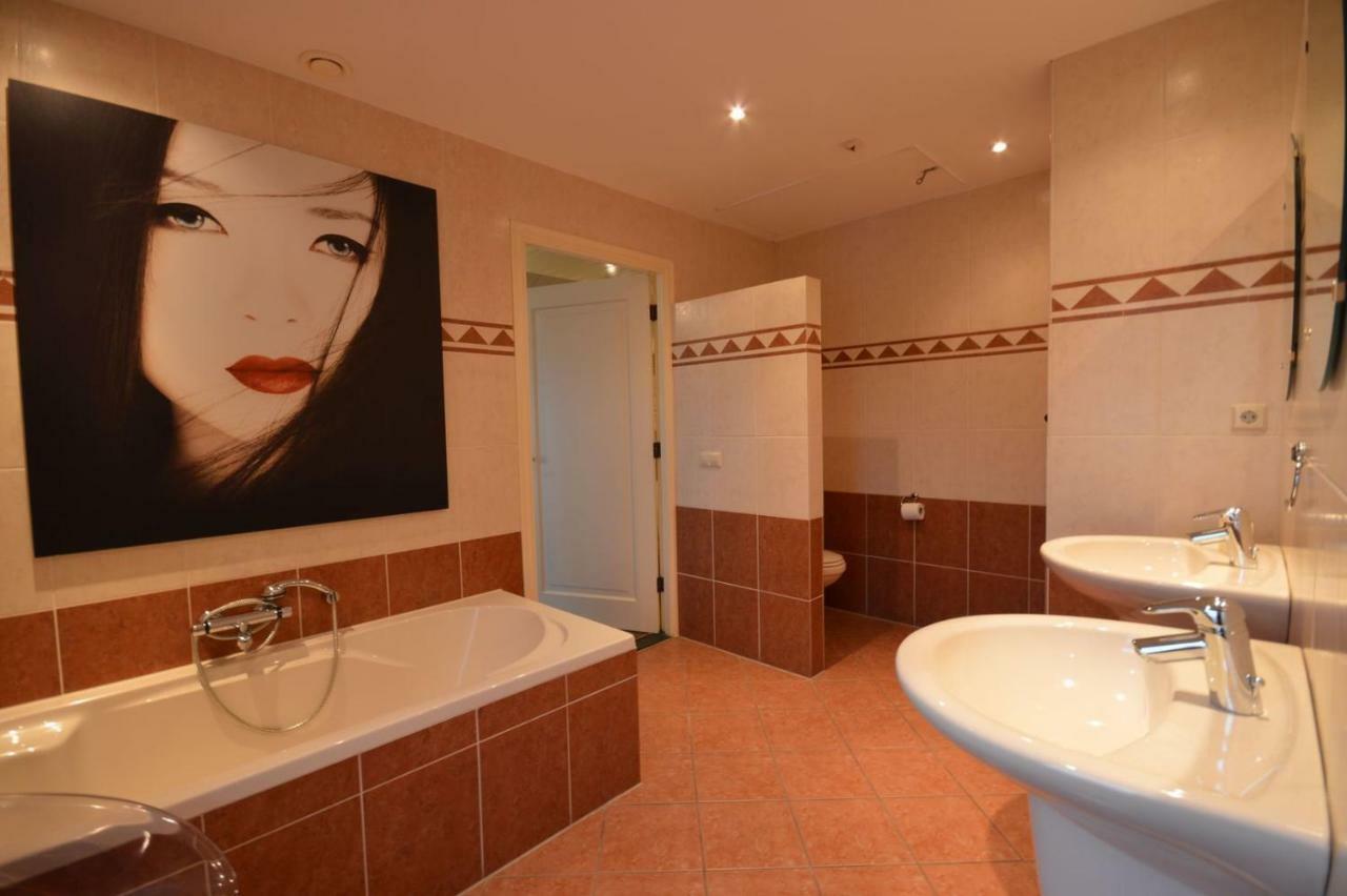 Westbroek Wake Up Call Bed & Breakfast מראה חיצוני תמונה